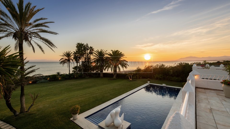 Marbella Est, Superbe et unique domaine en bord de mer à Marbella