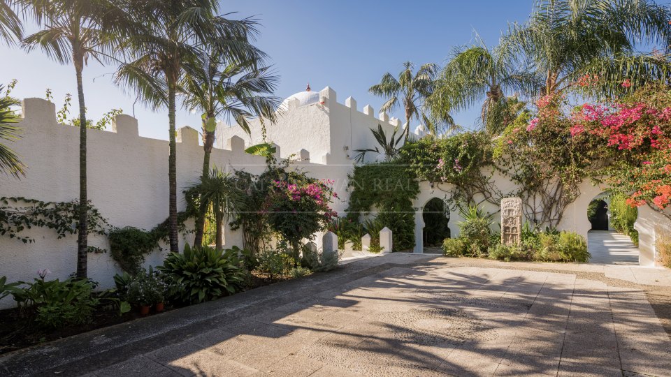 Marbella Est, Superbe et unique domaine en bord de mer à Marbella
