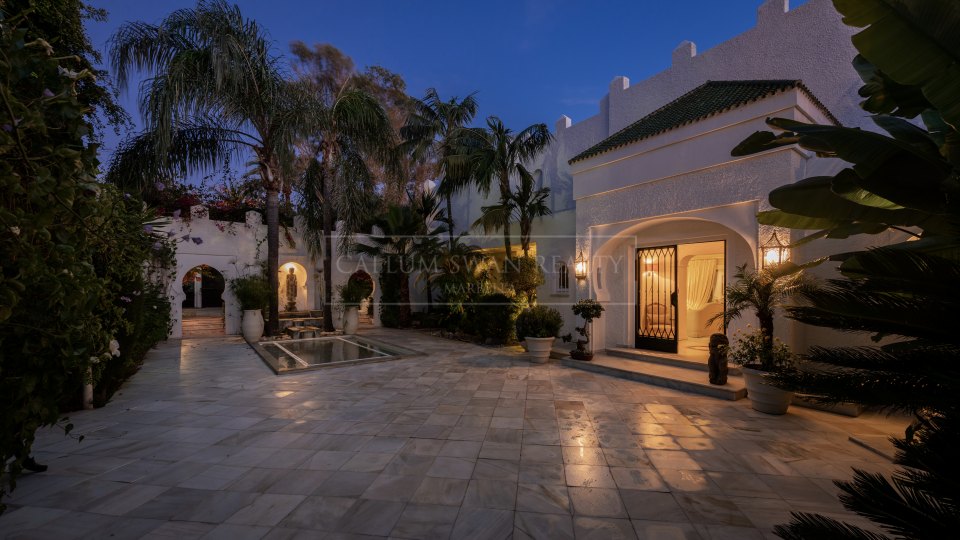 Marbella Est, Superbe et unique domaine en bord de mer à Marbella