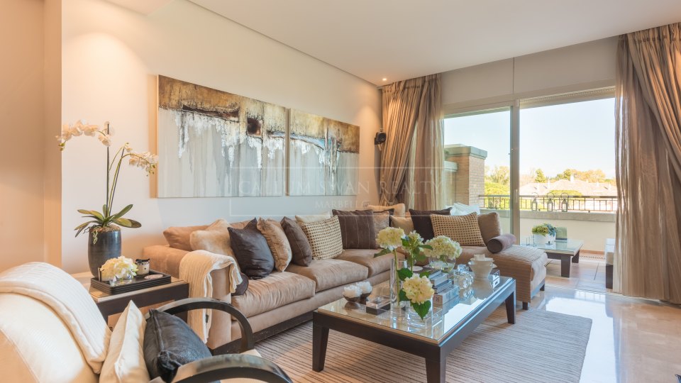 Marbella Golden Mile, Charming Duplex penthouse in La Trinidad with stunning sea views