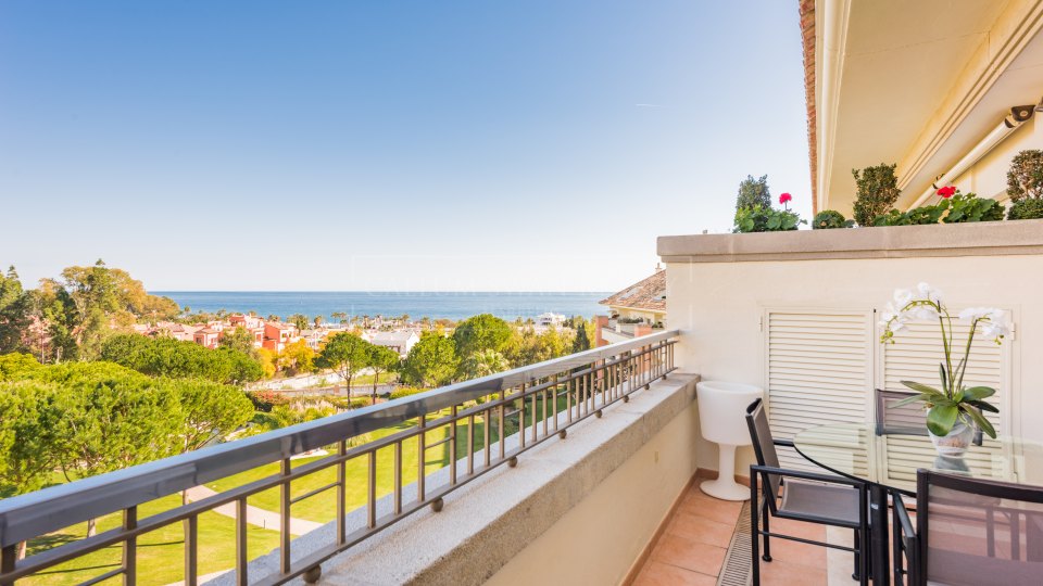 Marbella Golden Mile, Charming Duplex penthouse in La Trinidad with stunning sea views