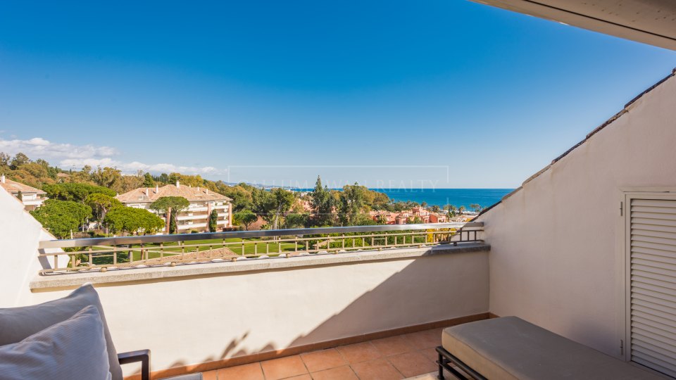 Marbella Golden Mile, Charming Duplex penthouse in La Trinidad with stunning sea views