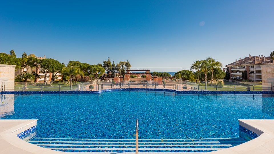 Marbella Golden Mile, Charming Duplex penthouse in La Trinidad with stunning sea views