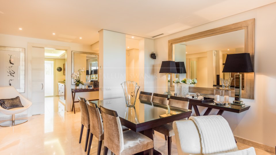 Marbella Golden Mile, Charming Duplex penthouse in La Trinidad with stunning sea views