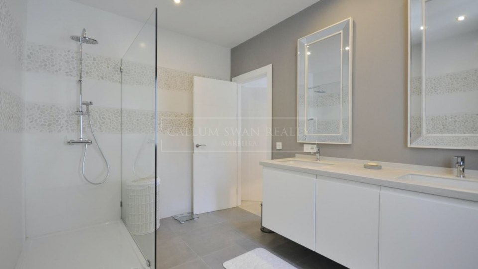 Nueva Andalucia, Charmante villa familiale à Nueva Andalucía pour location de courte durée