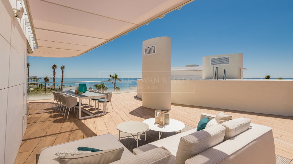 Estepona, Penthouse en bord de mer à Estepona avec une vue imprenable sur la mer