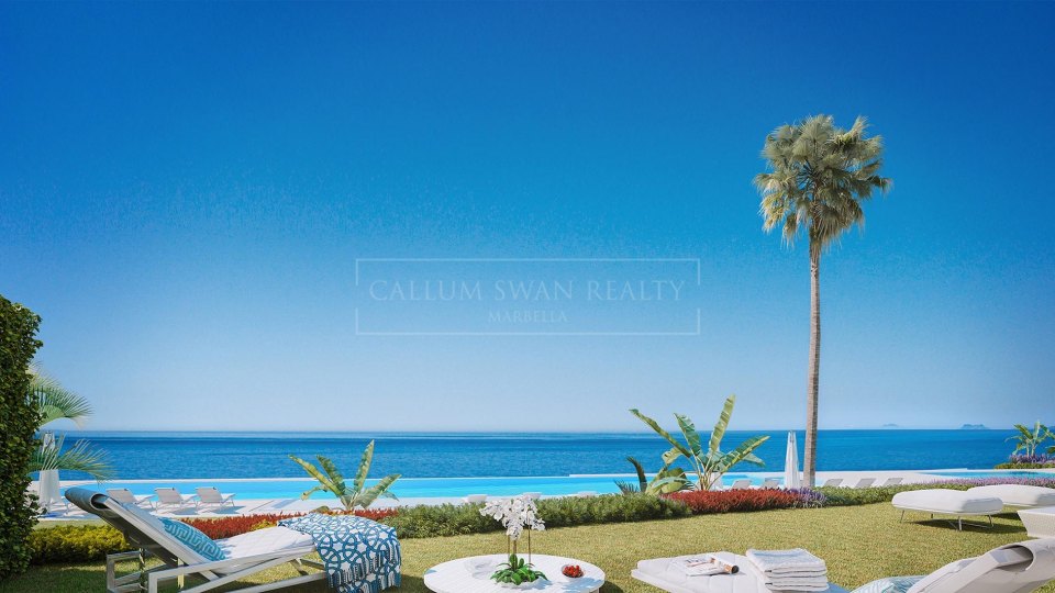 Impressive front line beach luxury penthouse in the New Golden Mile