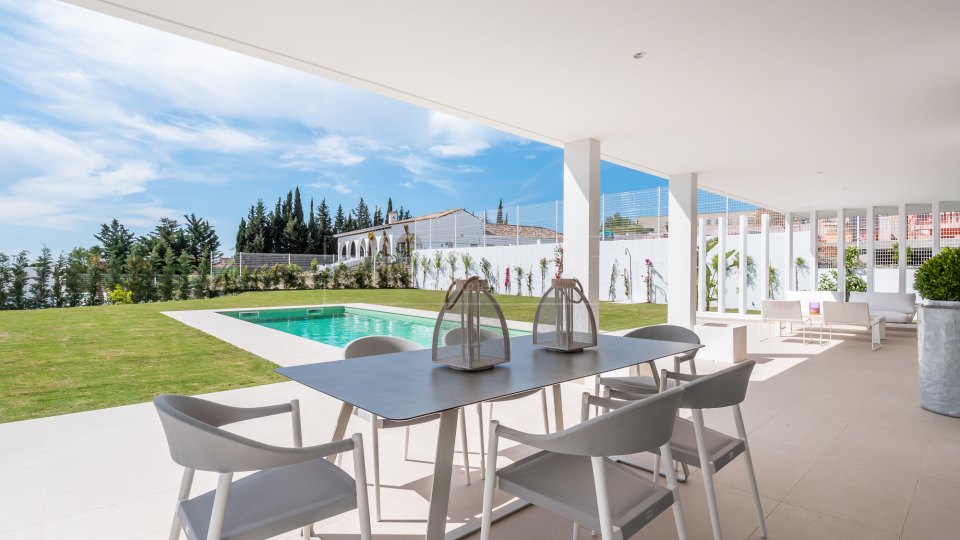 Complejo nuevo de villas contemporáneas con preciosas vistas al mar en nueva milla de oro