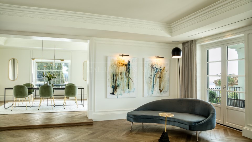 Marbella Golden Mile, Substantial luxury villa for sale in Sierra Blanca.