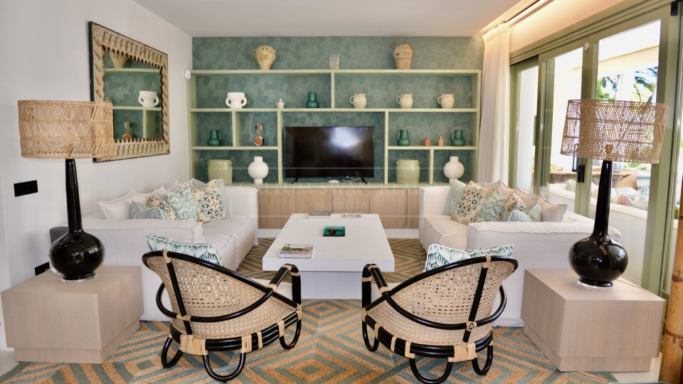 Marbella Golden Mile, Charming luxury beachside villa in the Marbella Club