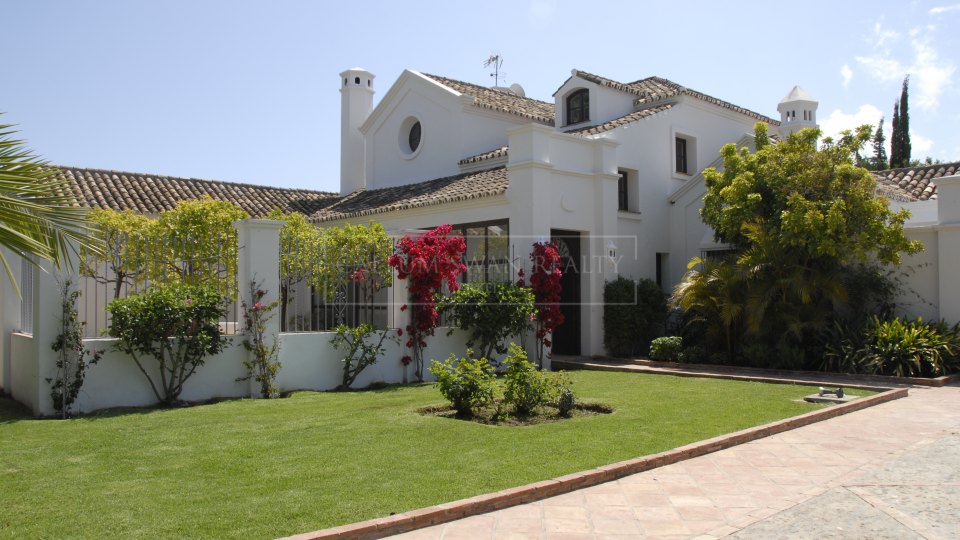 San Pedro de Alcantara, Villa de style méditerranéen à vendre à Guadalmina Baja, Marbella