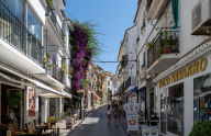 Spacious 3-bedroom apartment in Marbella's Old Town