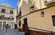 Corner townhouse with 3 floors and 3 bedrooms in Marbella town center