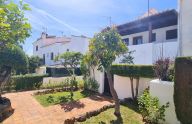Modern and renovated one-bedroom townhouse in Las Cancelas, Marbella