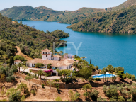 Villa for sale in Istan