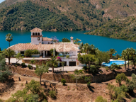 Villa for sale in Istan