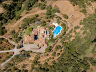 Villa for sale in Istan