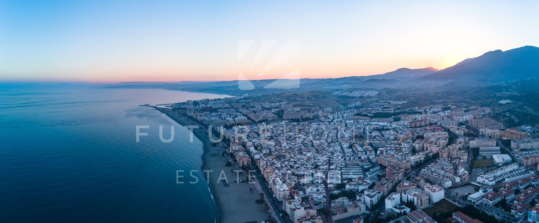Fantástica nueva promoción muy cerca de Estepona puerto!