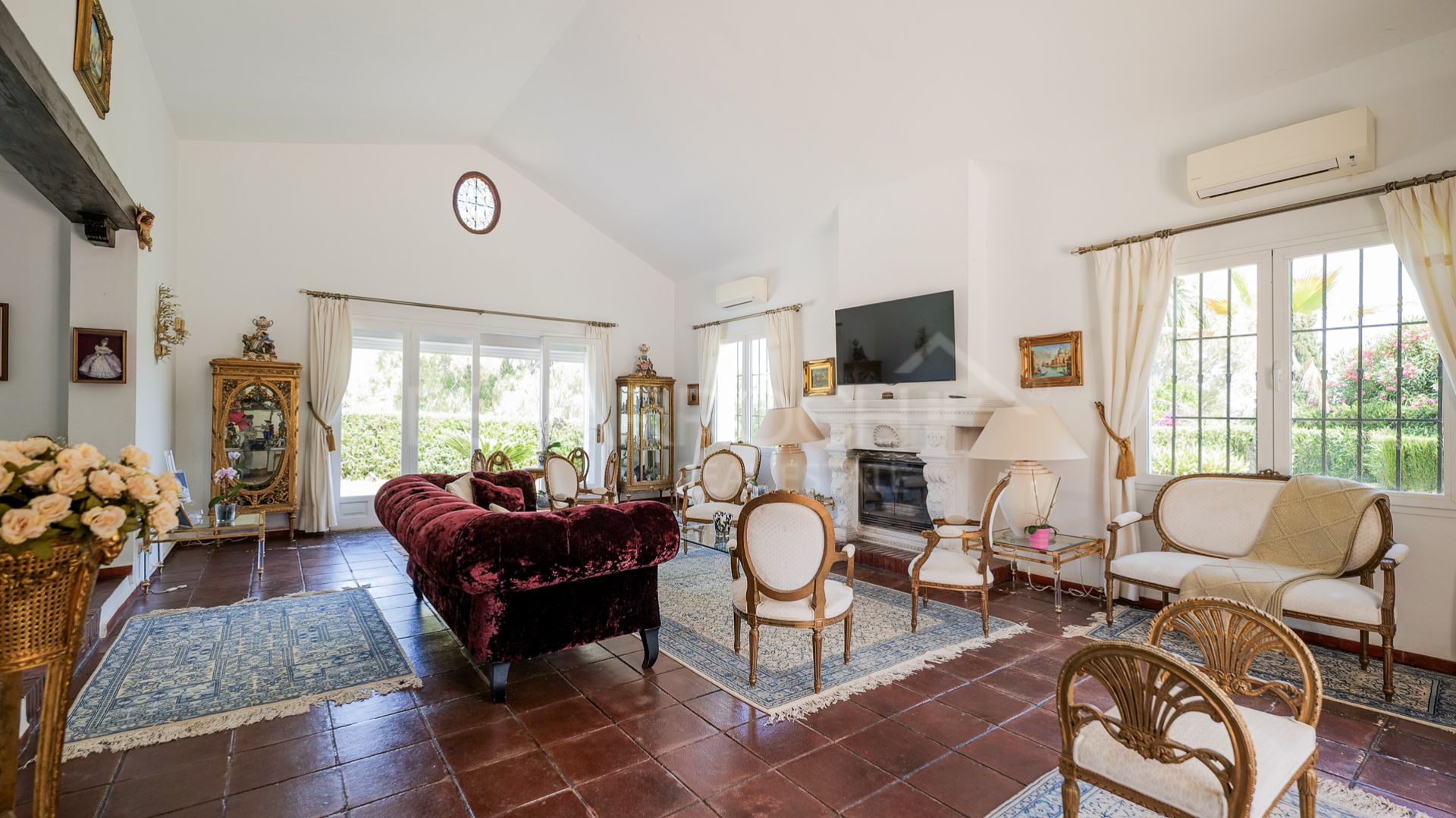Mediterranean-style villa in Fuente del Espanto, Benahavis