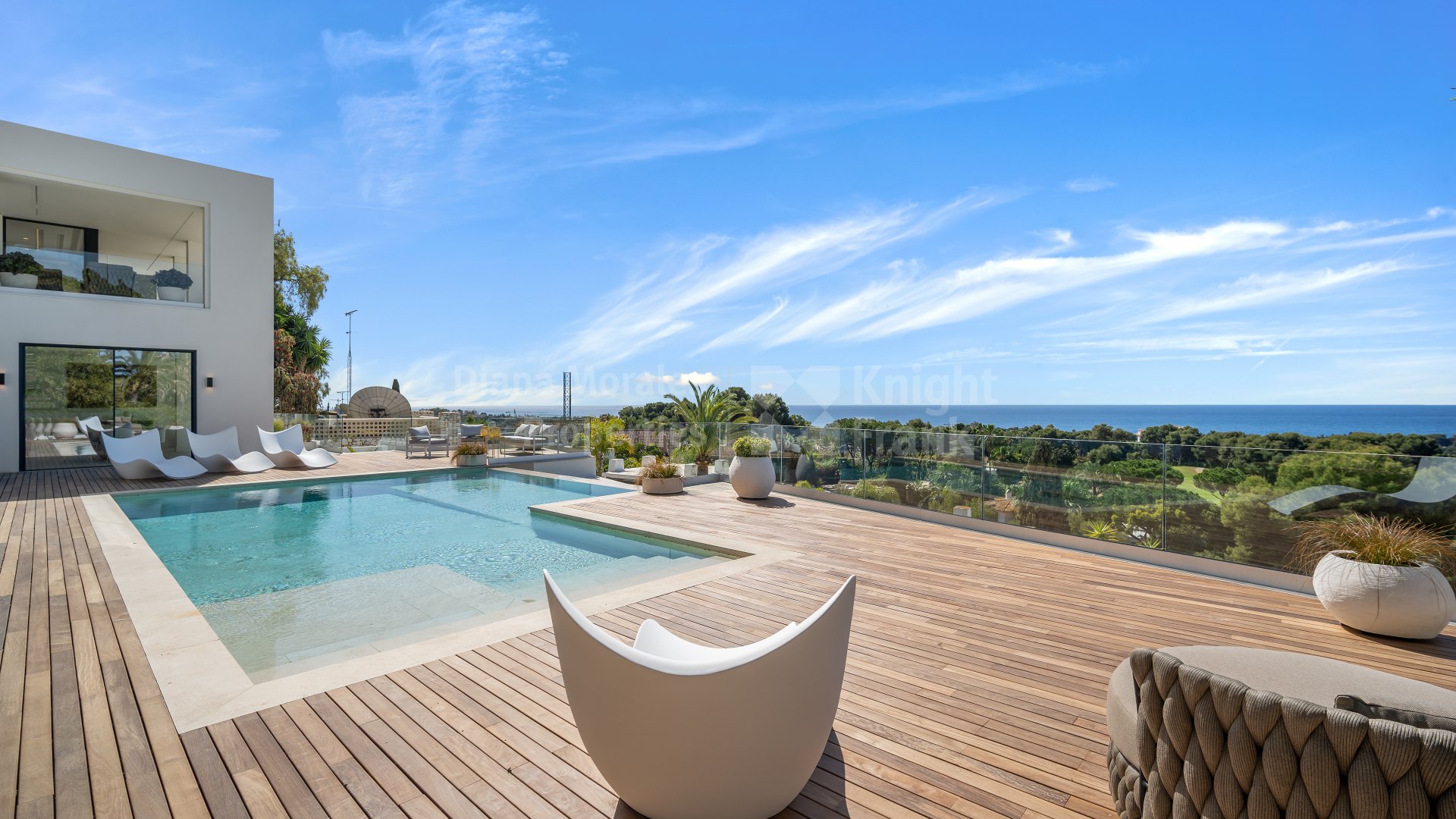 Rio Real, Villa con piscina desbordante y vistas panorámicas