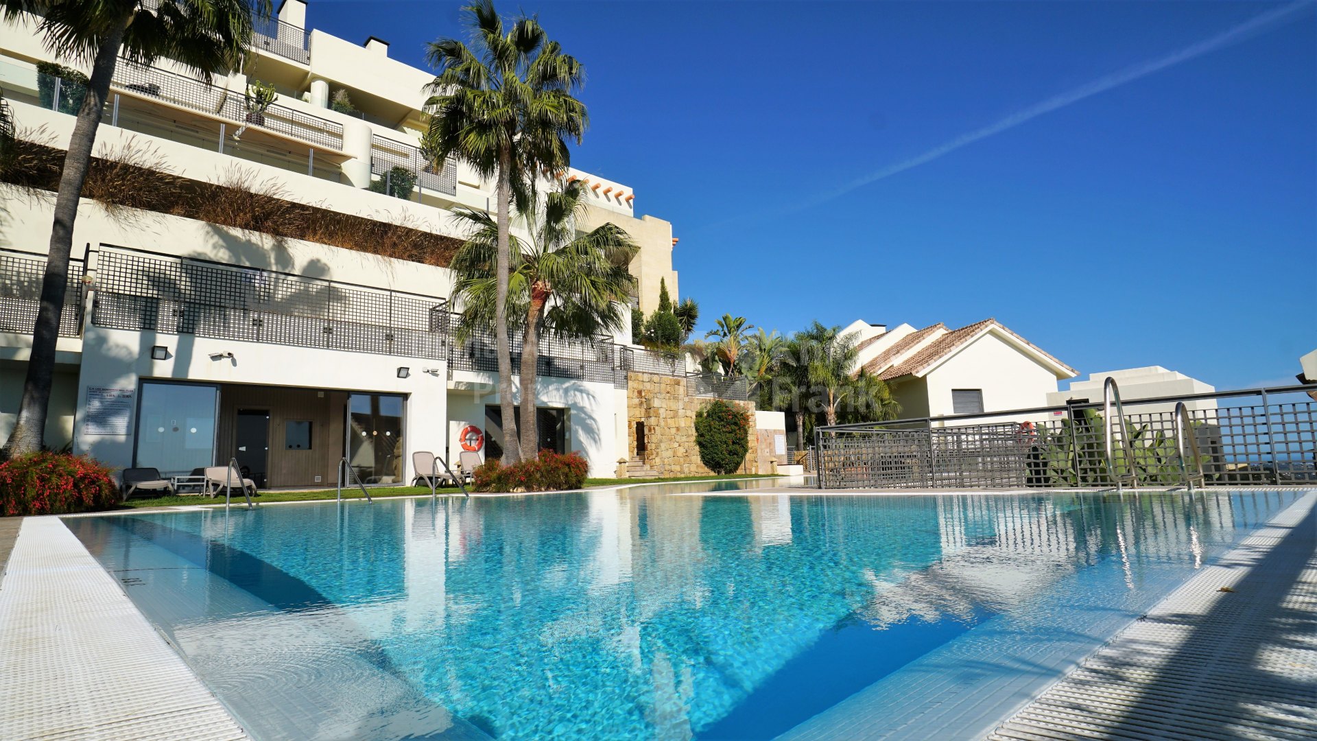 Los Altos de los Monteros, Duplex penthouse avec vue fantastique sur la côte