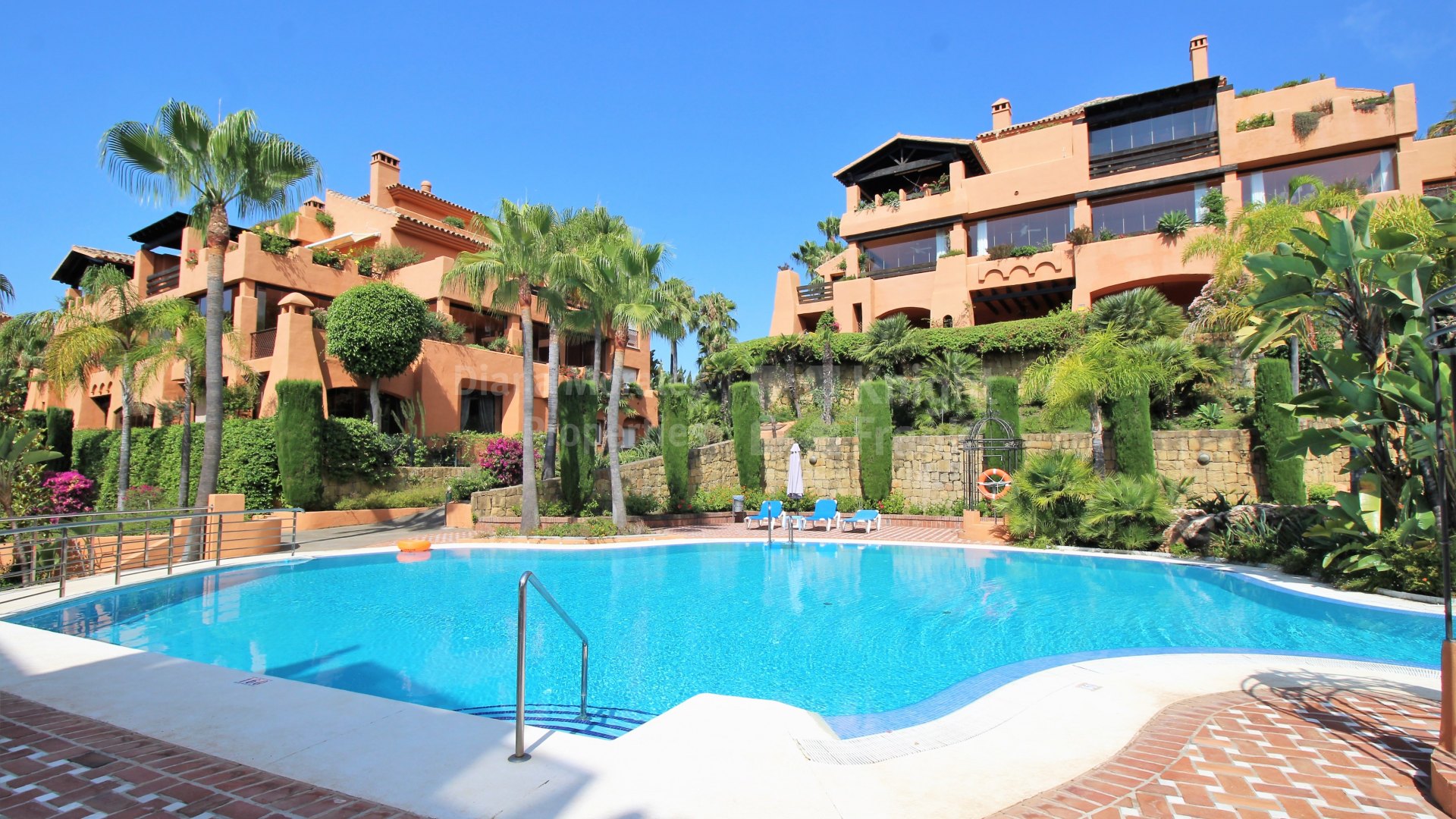 Sierra Blanca, Duplex penthouse with panoramic views