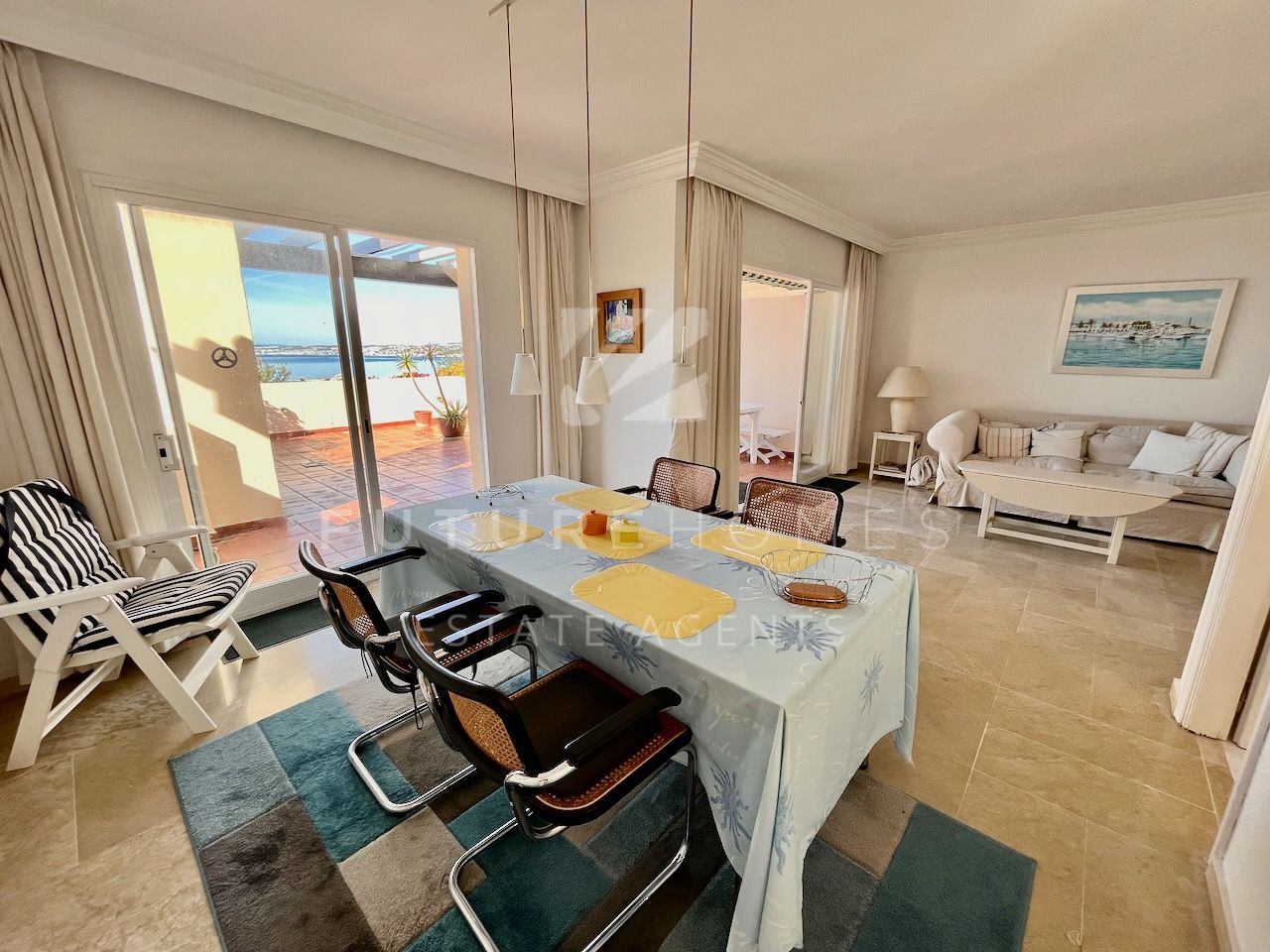 Spacious penthouse with frontline sea views next to Cristo Beach Estepona