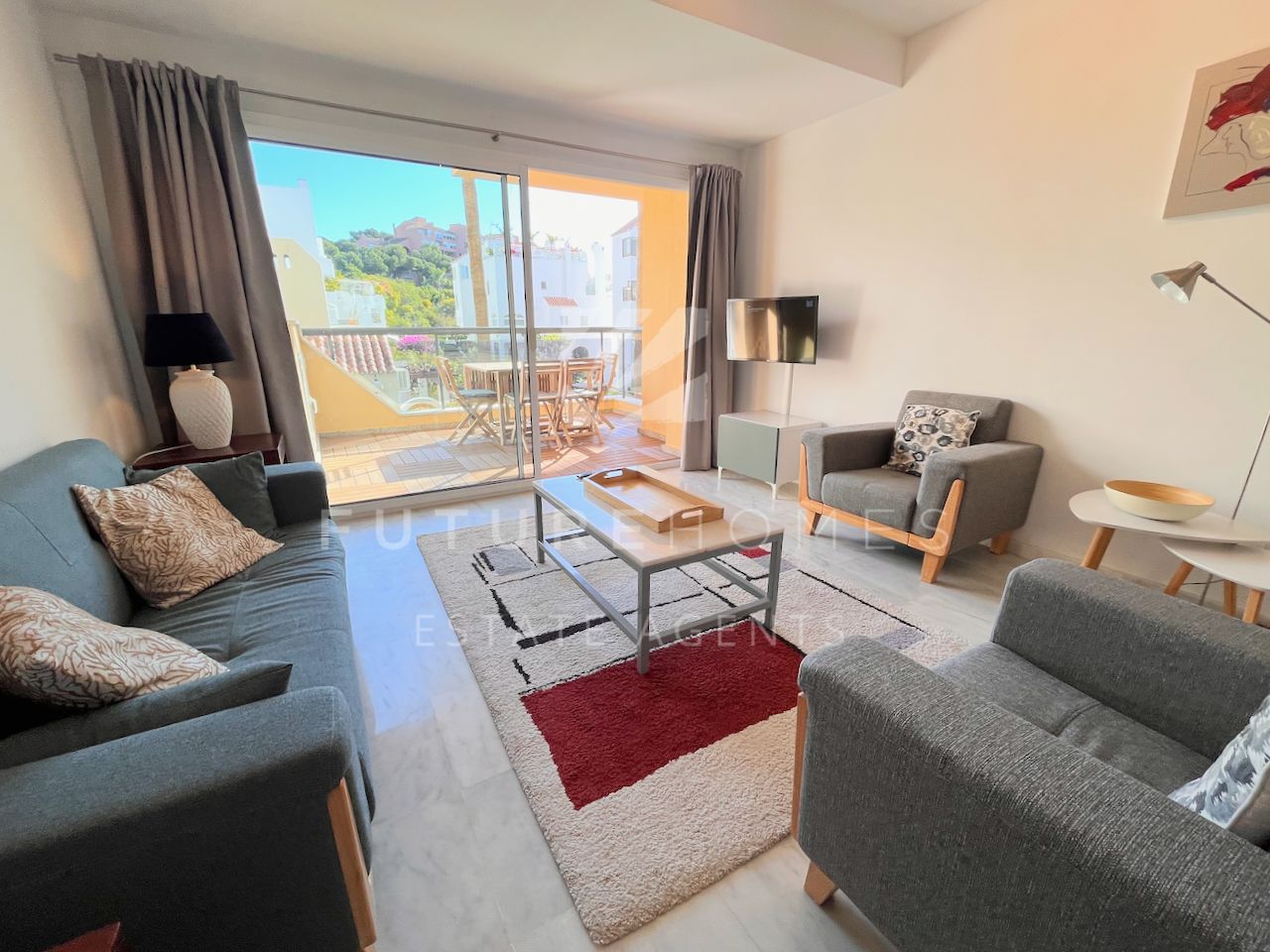 Immaculate apartment within frontline beach community overlooking Cristo Beach in Estepona