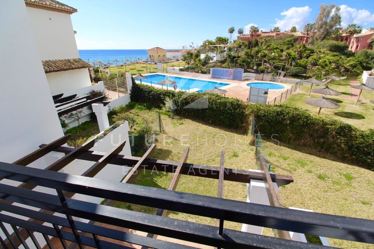 https://www.futurehomesspain.com/es-286-00508P_adosado-estepona.html