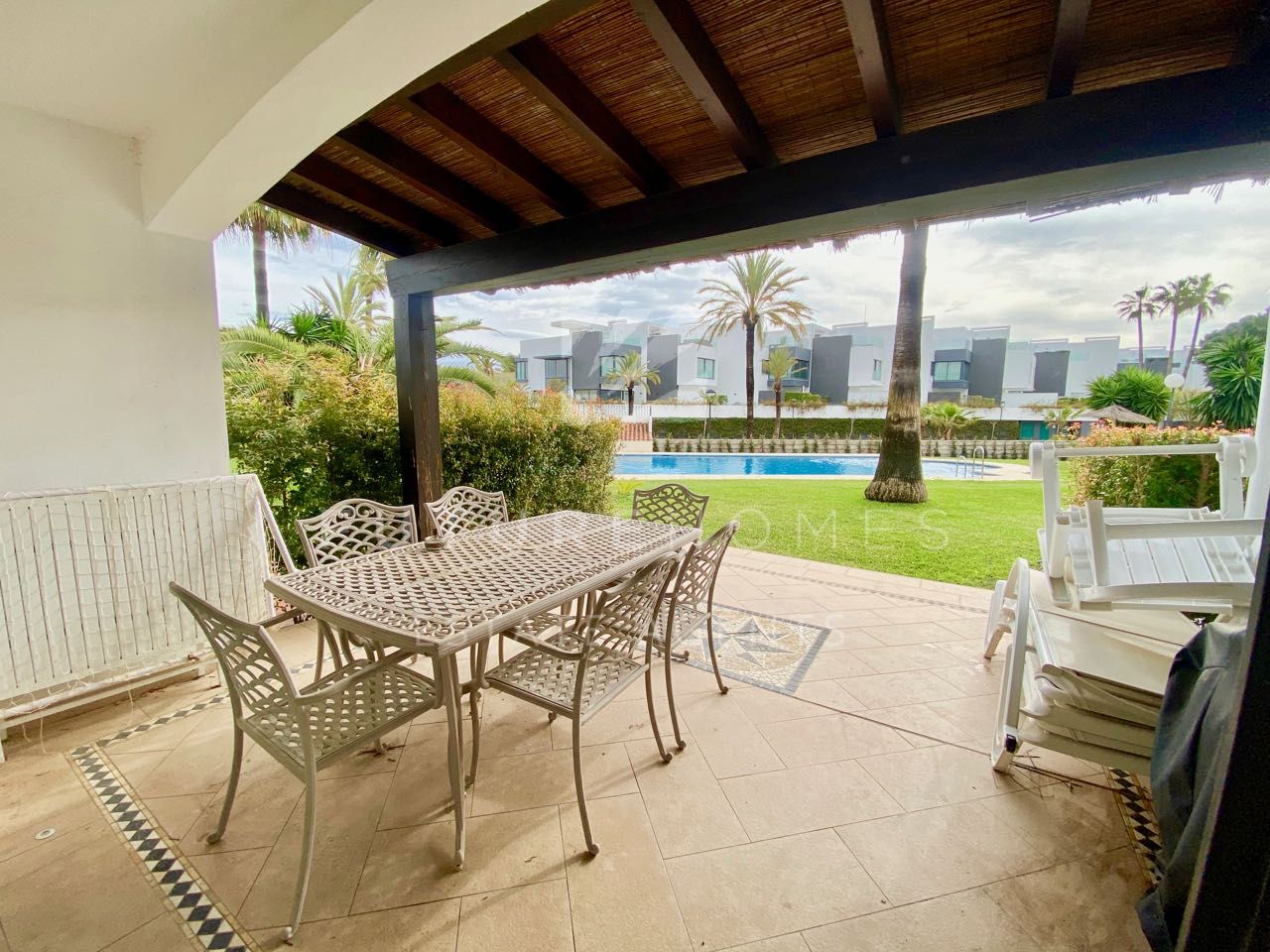 https://www.futurehomesspain.com/en-286-00502P_town+house-estepona+playa-estepona.html