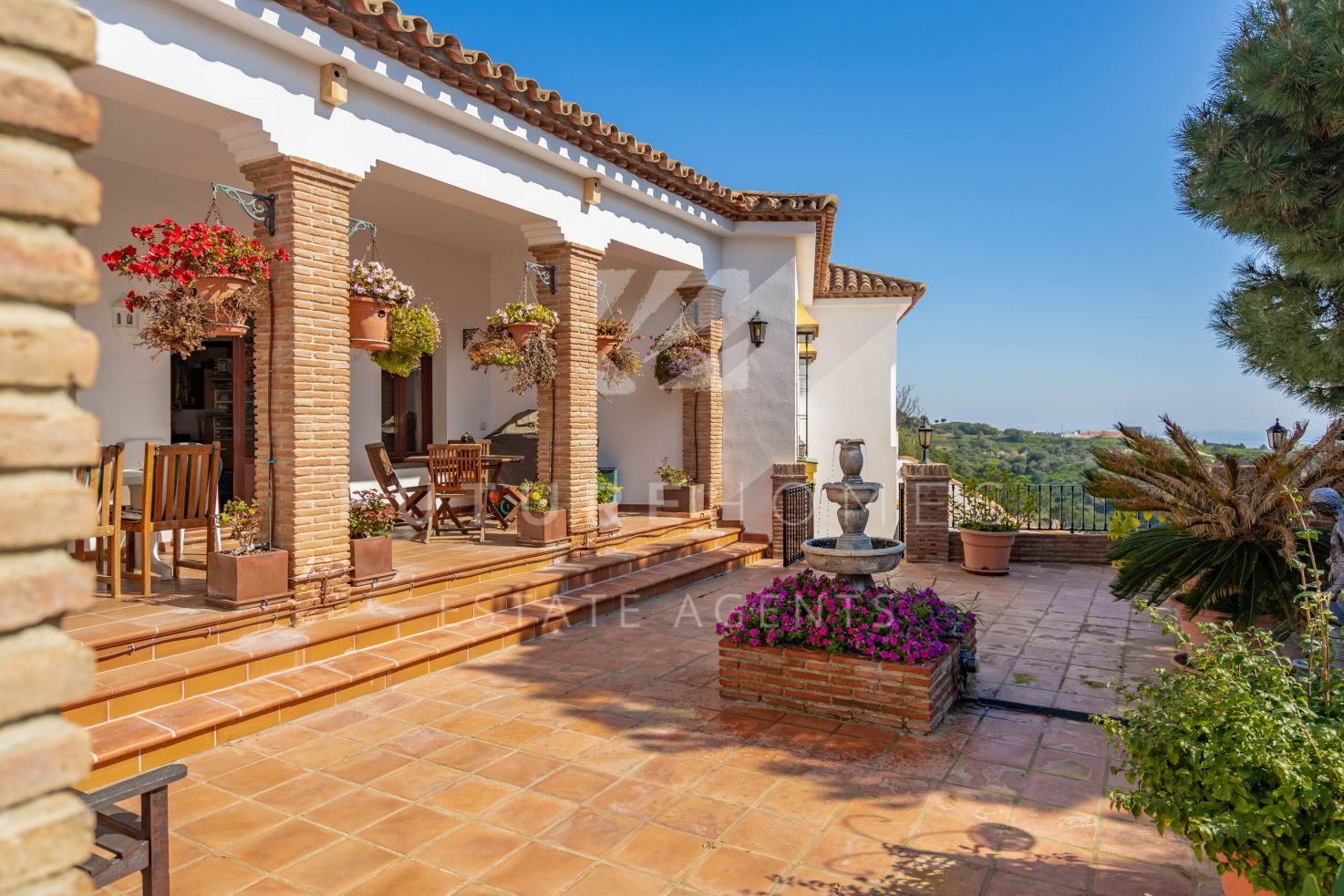 Villa  en venta en  Los Reales - Sierra Estepona