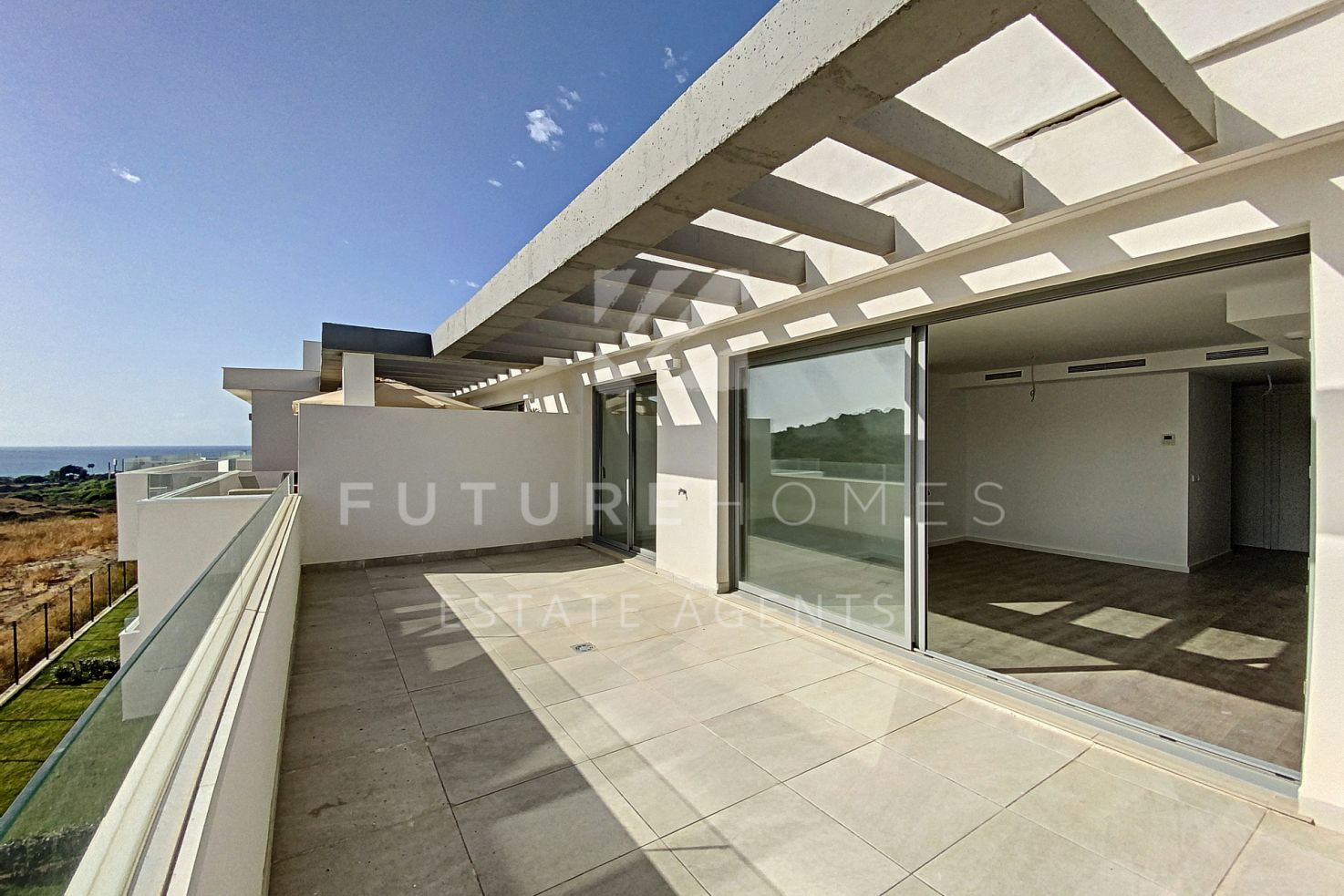 http://www.futurehomesspain.com/en-286-00403P_duplex+penthouse-la+galera-estepona.html