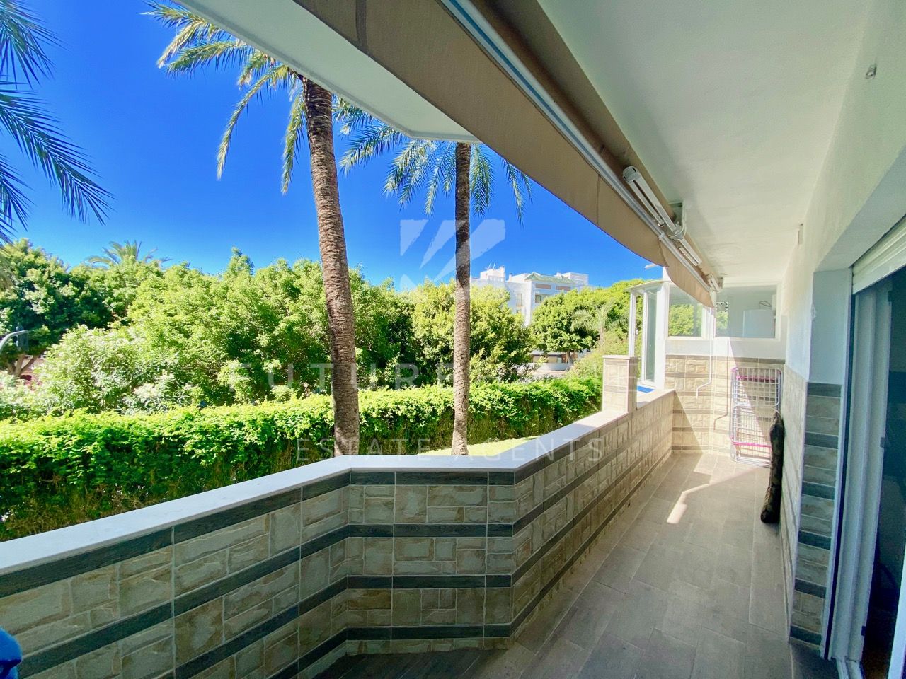 http://www.futurehomesspain.com/en-286-00433P_apartment-estepona+puerto-estepona.html