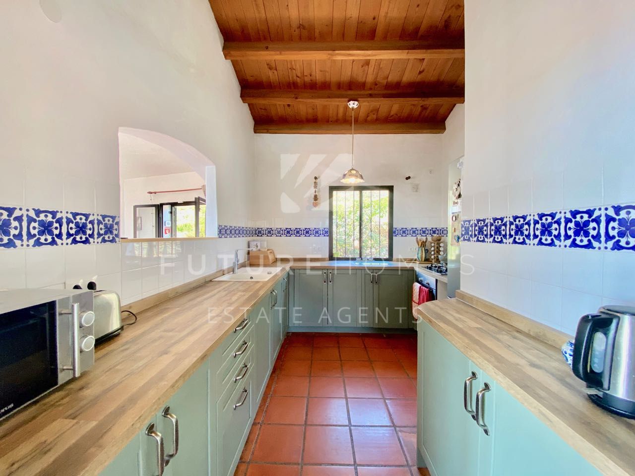 Character finca for sale in Casares, 15 minutes from the coast 
