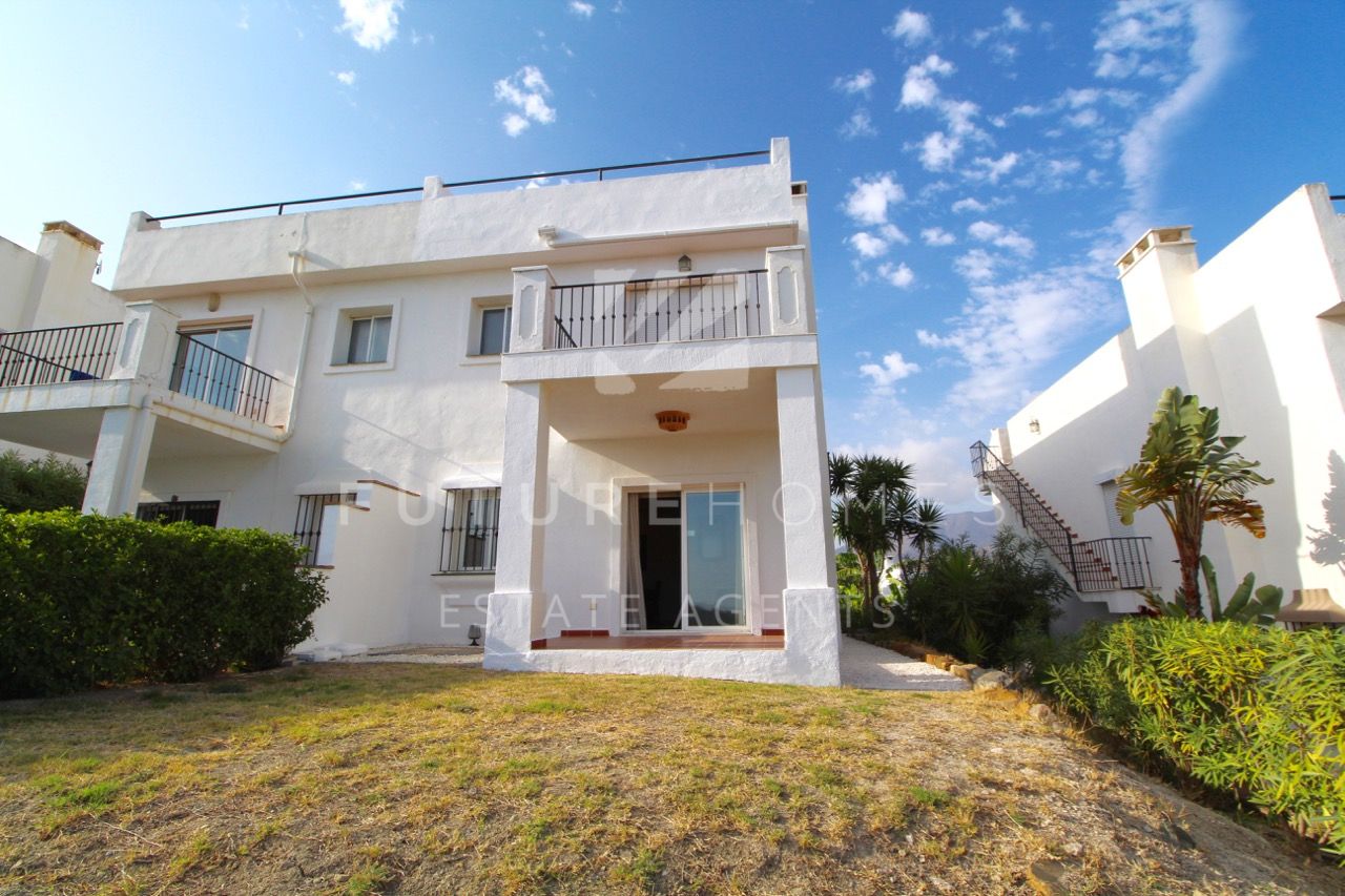 http://www.futurehomesspain.com/en-286-00169P_town+house-estepona+golf-estepona.html