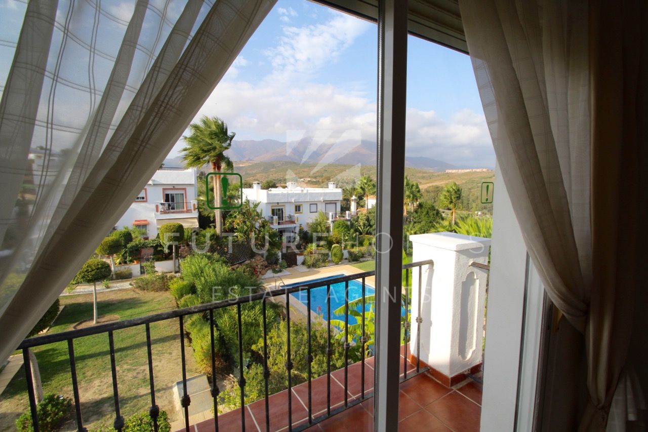 http://www.futurehomesspain.com/en-286-00169P_town+house-estepona+golf-estepona.html