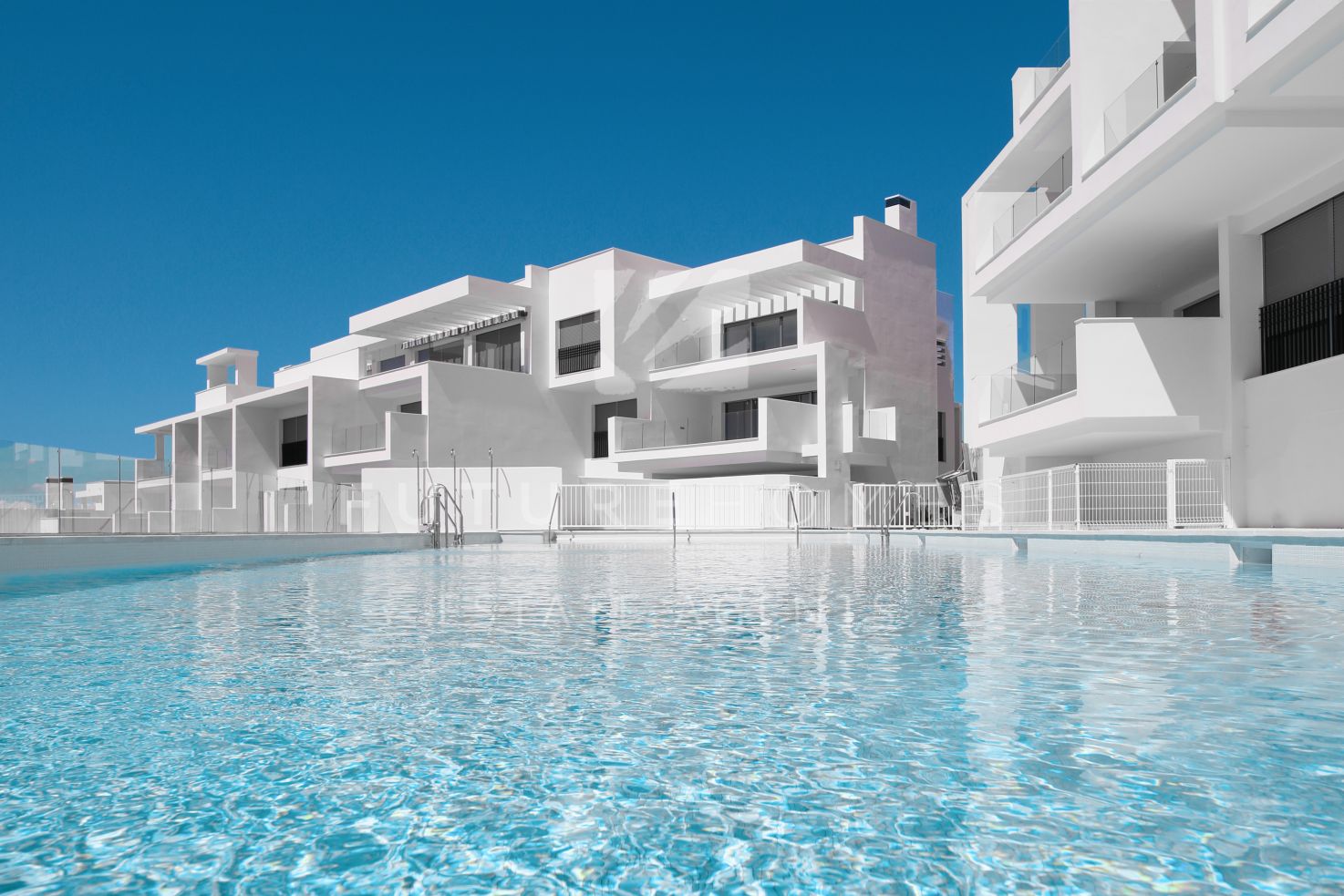 http://www.futurehomesspain.com/en-286-00190P_apartment-estepona.html