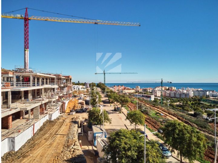 http://www.futurehomesspain.com/en-286-00111P_apartment-estepona+puerto-estepona.html