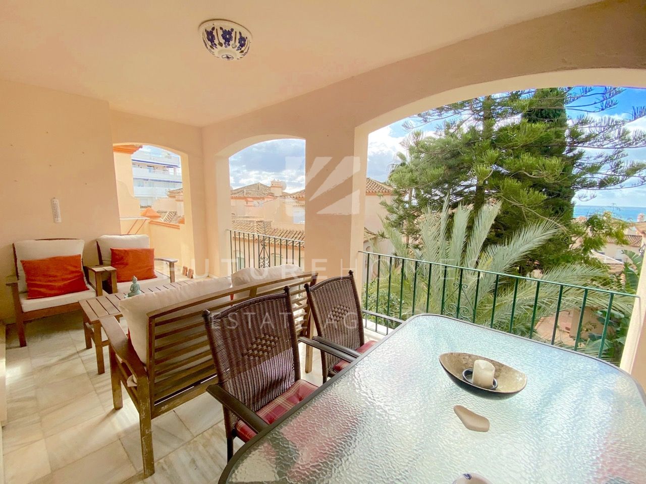 http://www.futurehomesspain.com/en-286-00033P_apartment-estepona+puerto-estepona.html