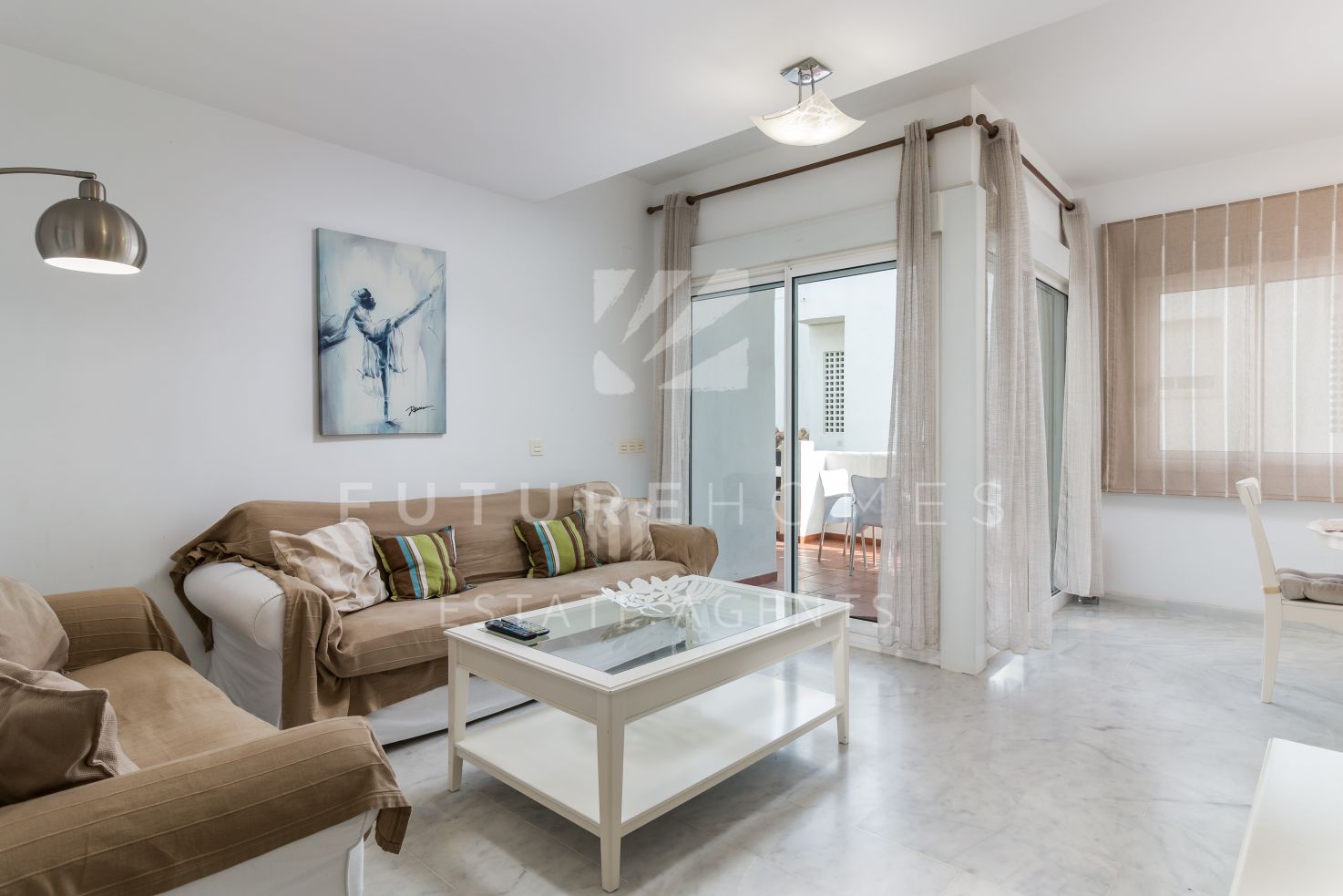 Modern 3 bedroom apartment only 10 minutes from Estepona port.