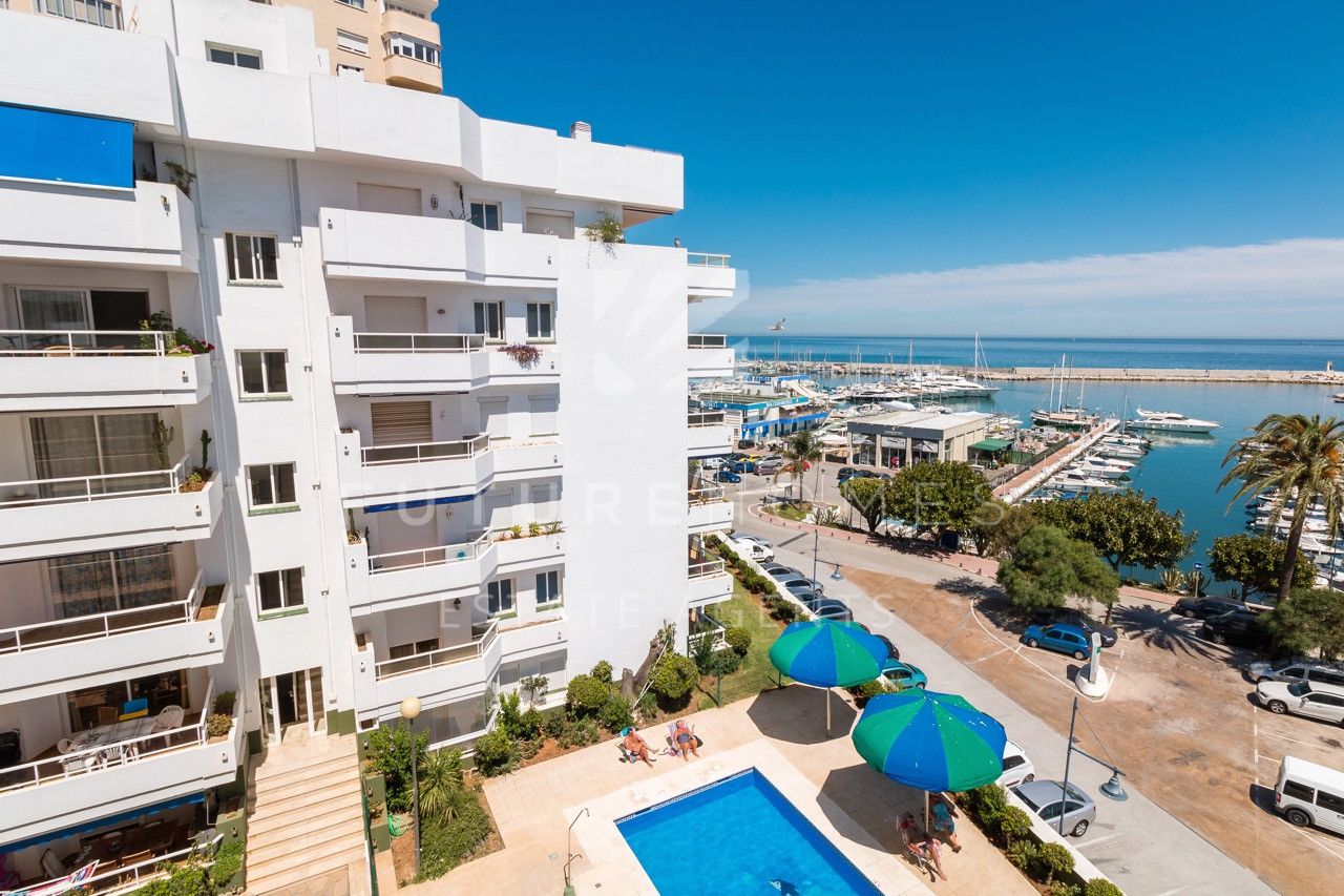 http://www.futurehomesspain.com/en-286-00339P_ground+floor+apartment-estepona+puerto-estepona.html