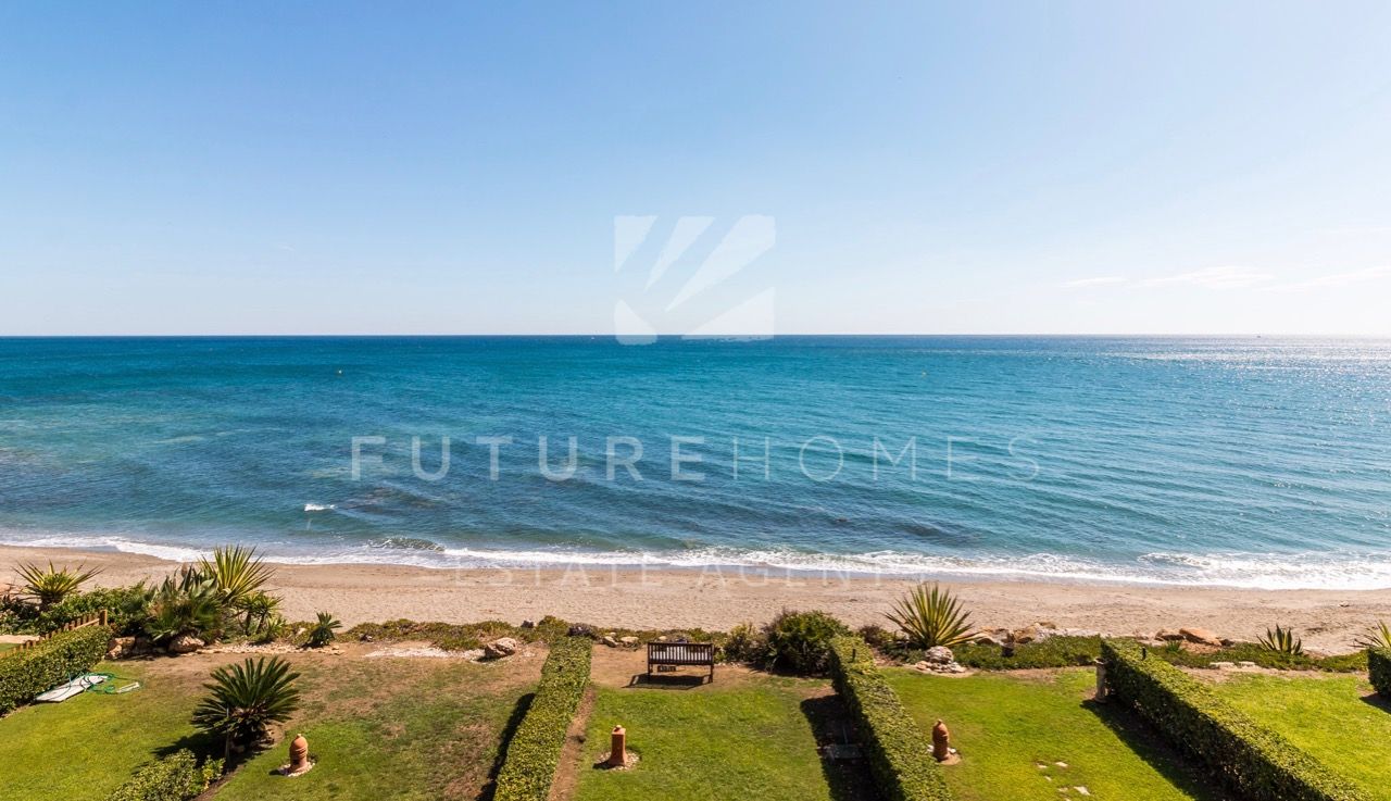 http://www.futurehomesspain.com/en-286-00333P_town+house-estepona.html