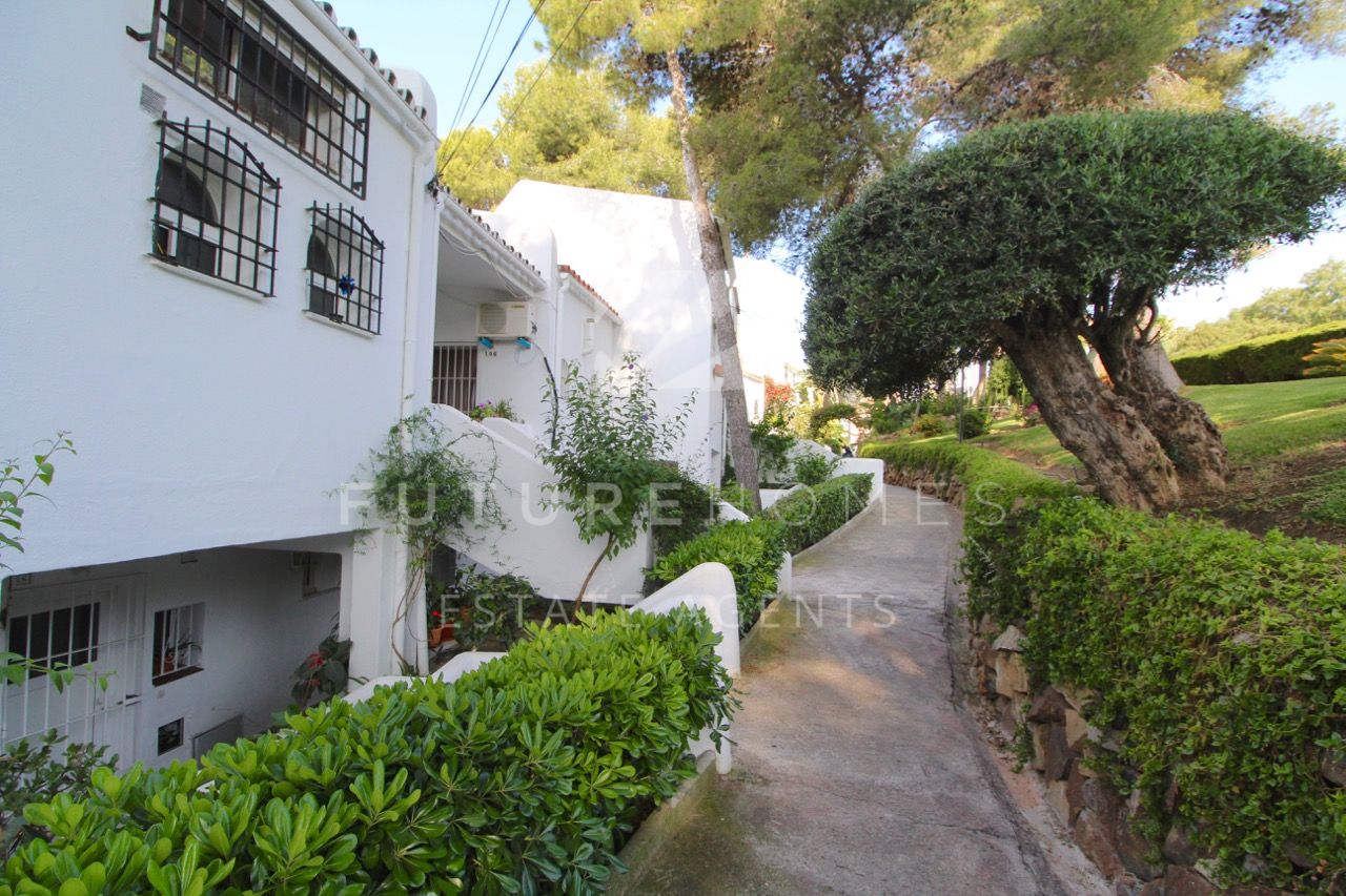 http://www.futurehomesspain.com/en-286-00330P_apartment-seghers-estepona.html