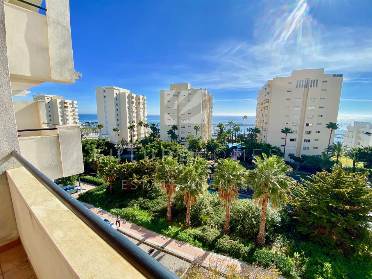 http://www.futurehomesspain.com/en-286-00325P_apartment-estepona+puerto-estepona.html