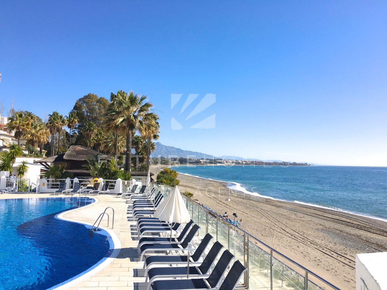 http://www.futurehomesspain.com/en-286-00329P_town+house-dominion+beach-estepona.html