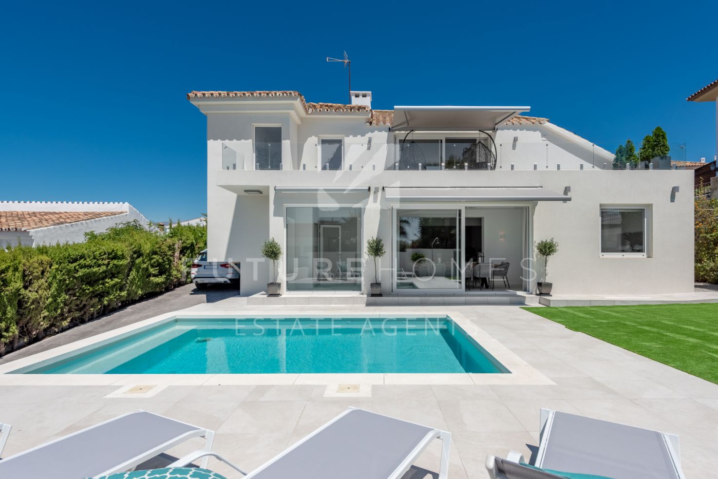 http://www.futurehomesspain.com/en-286-00350P_villa-seghers-estepona.html
