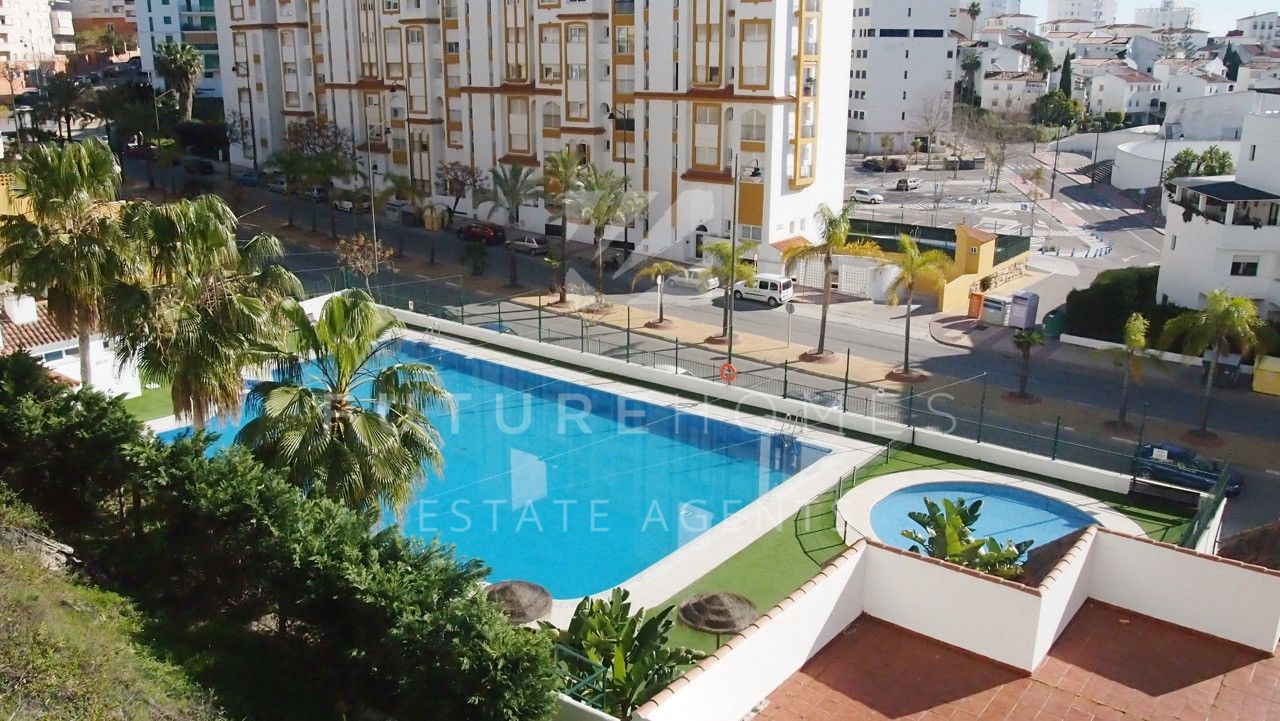 http://www.futurehomesspain.com/en-286-00346P_apartment-estepona+puerto-estepona.html