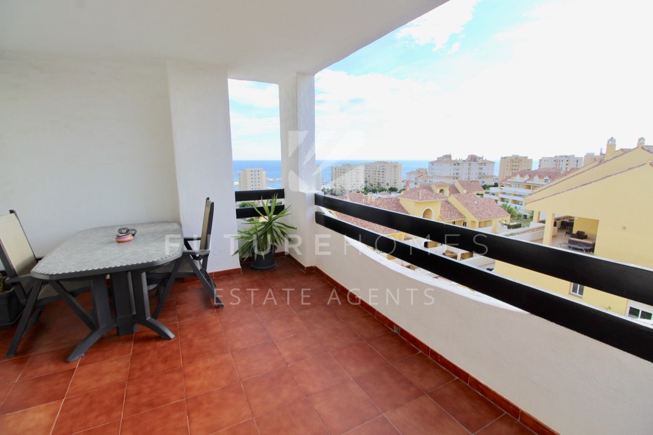 http://www.futurehomesspain.com/es-286-00346P_apartamento-estepona+puerto-estepona.html
