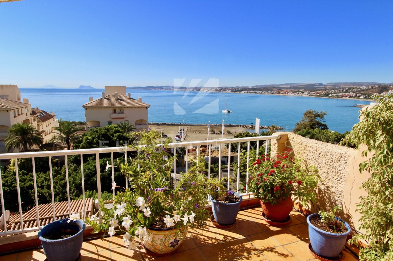http://www.futurehomesspain.com/en-286-00341P_apartment-estepona+puerto-estepona.html