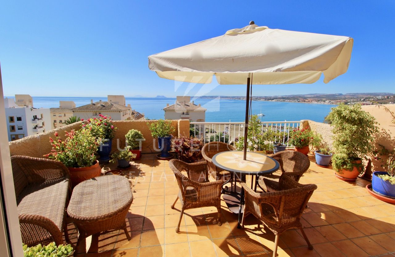 http://www.futurehomesspain.com/en-286-00341P_apartment-estepona+puerto-estepona.html